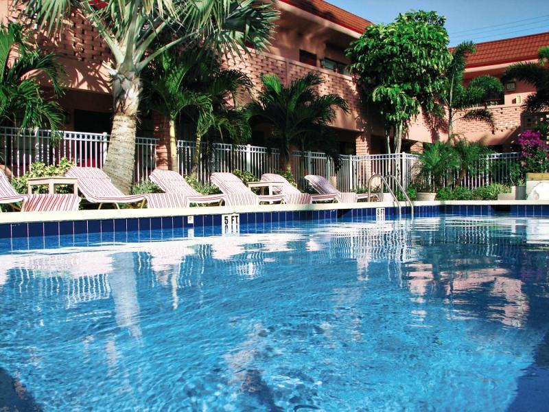 Away Inn Lauderdale-by-the-Sea Exterior foto
